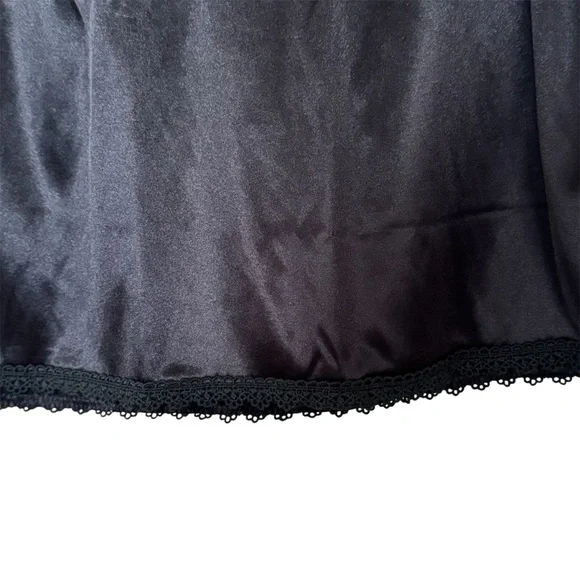 New! BrinKina Black Slip Skirt with Lace Trim. Women’s 2XL. Excellent Condition - Picture 2 of 8